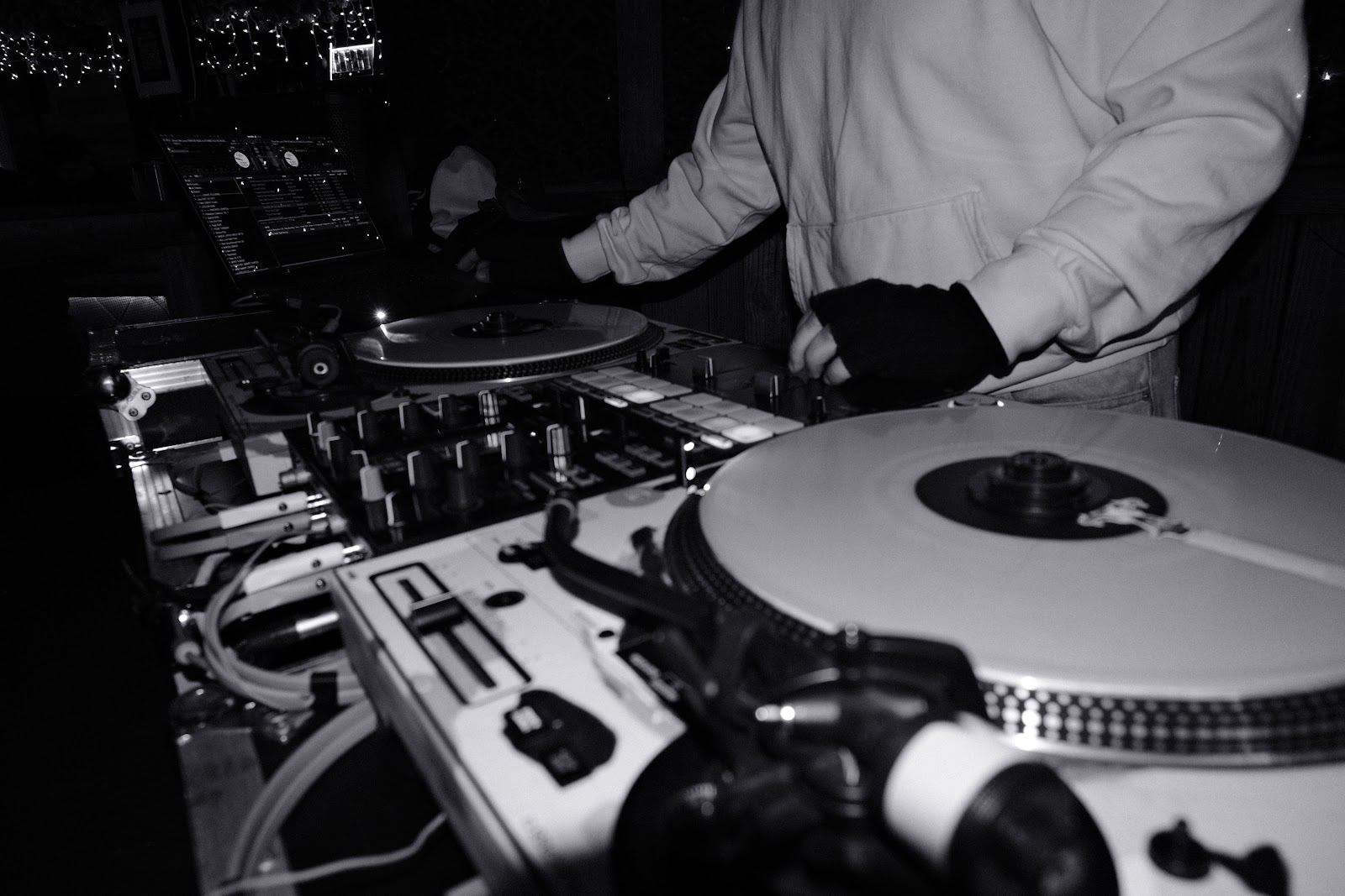 @tlau.media_thelostandunfounds_2026-02-01_austin_last_night_noir_170