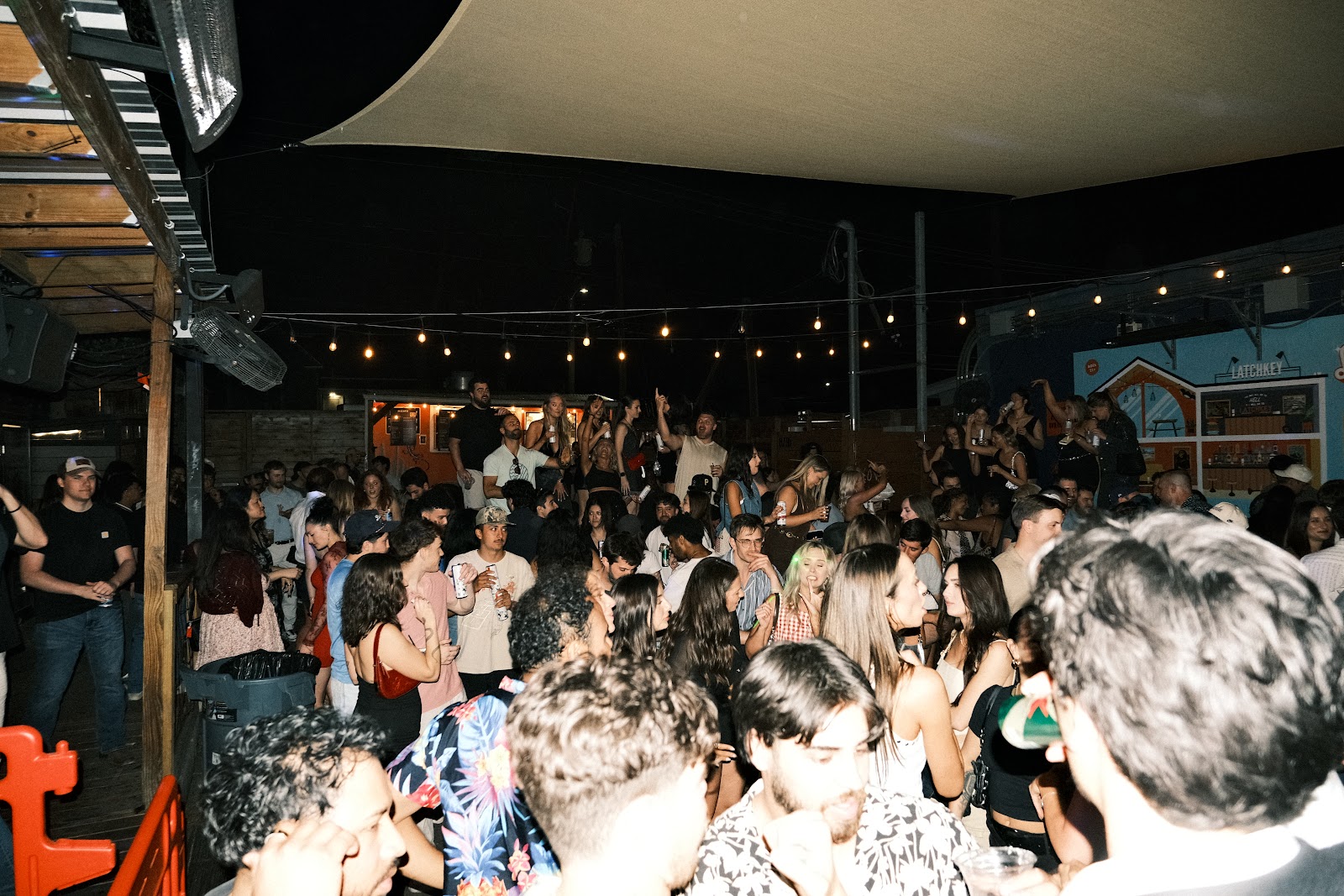 @tlau.media_thelostandunfounds_2026-03-26_austin_last_night_006