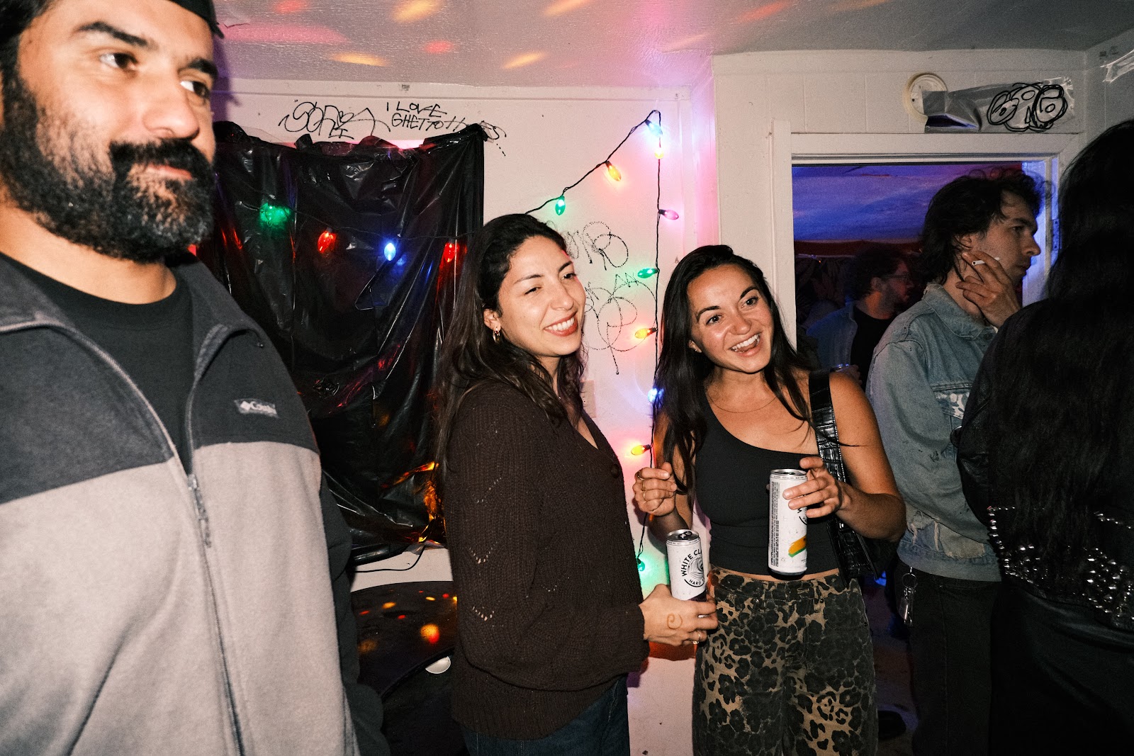@tlau.media_thelostandunfounds_2026-04-19_austin_last_night_032