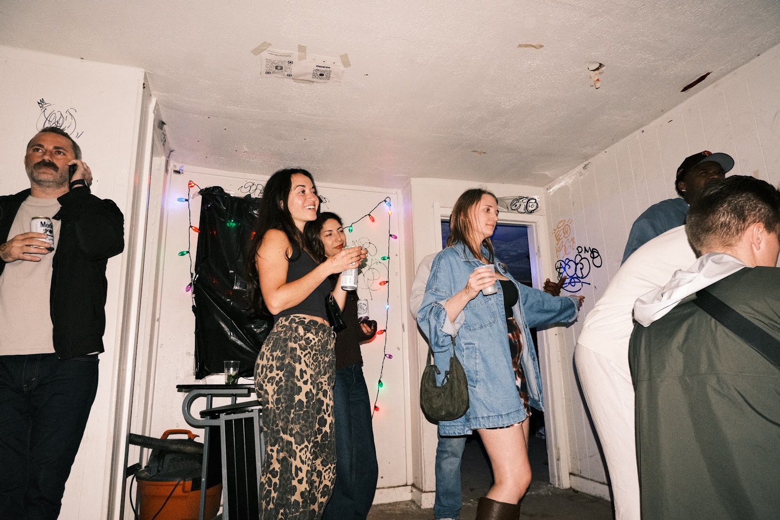 @tlau.media_thelostandunfounds_2026-04-19_austin_last_night_014